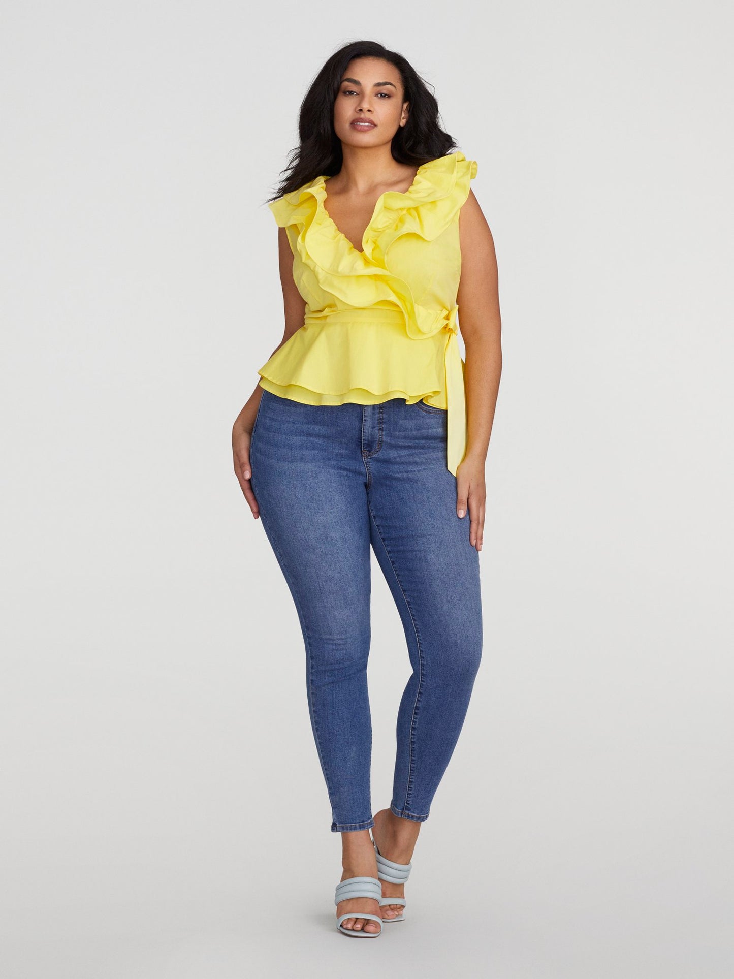 #color:YELLOW