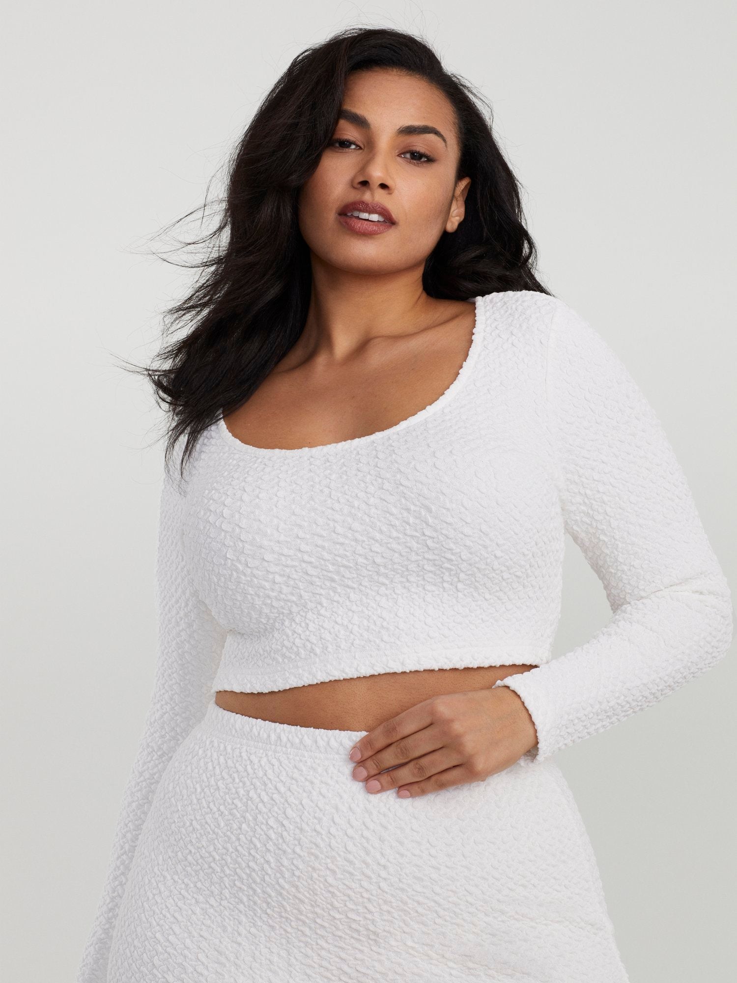 #color:WHITE