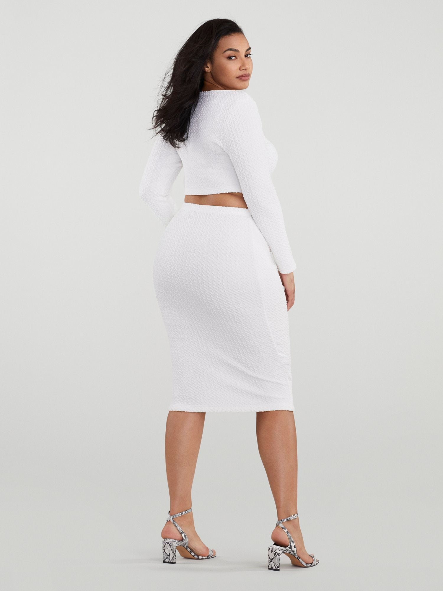 #color:WHITE