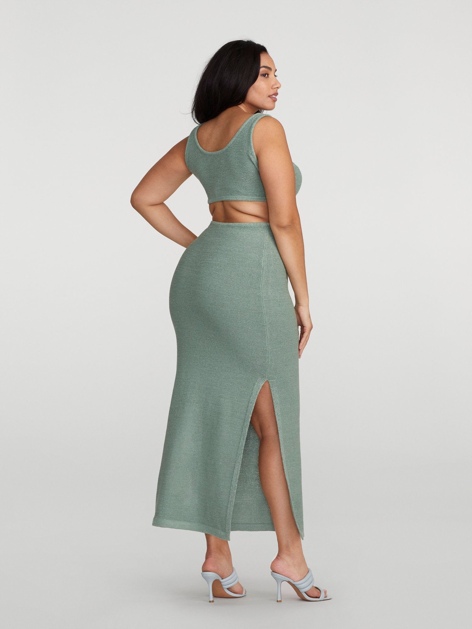 #color:OLIVE