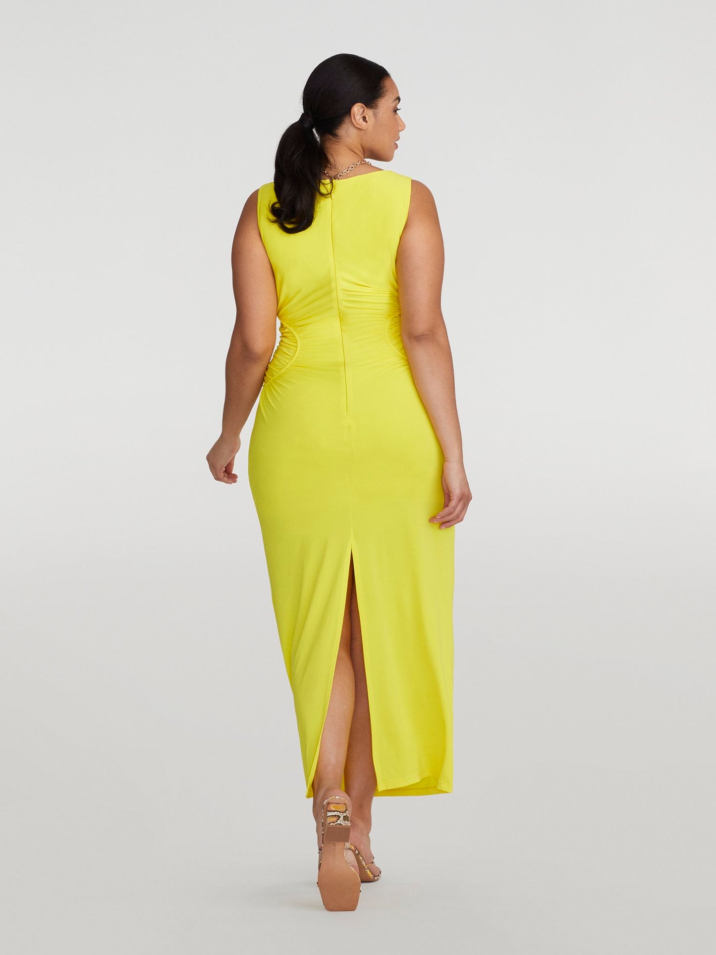 #color:YELLOW
