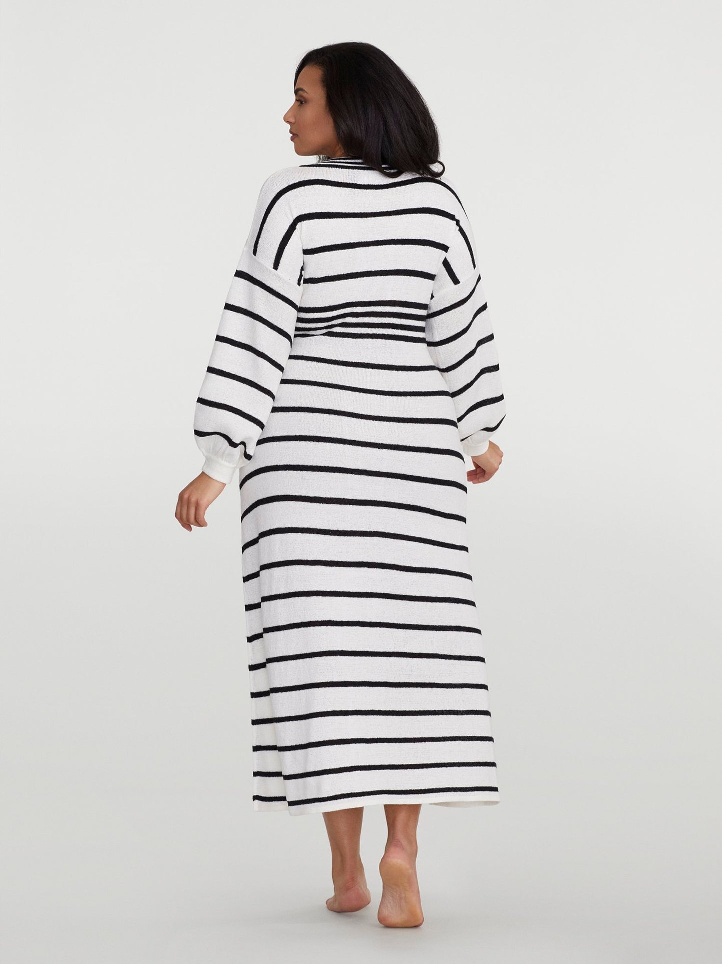 #color:WHITE