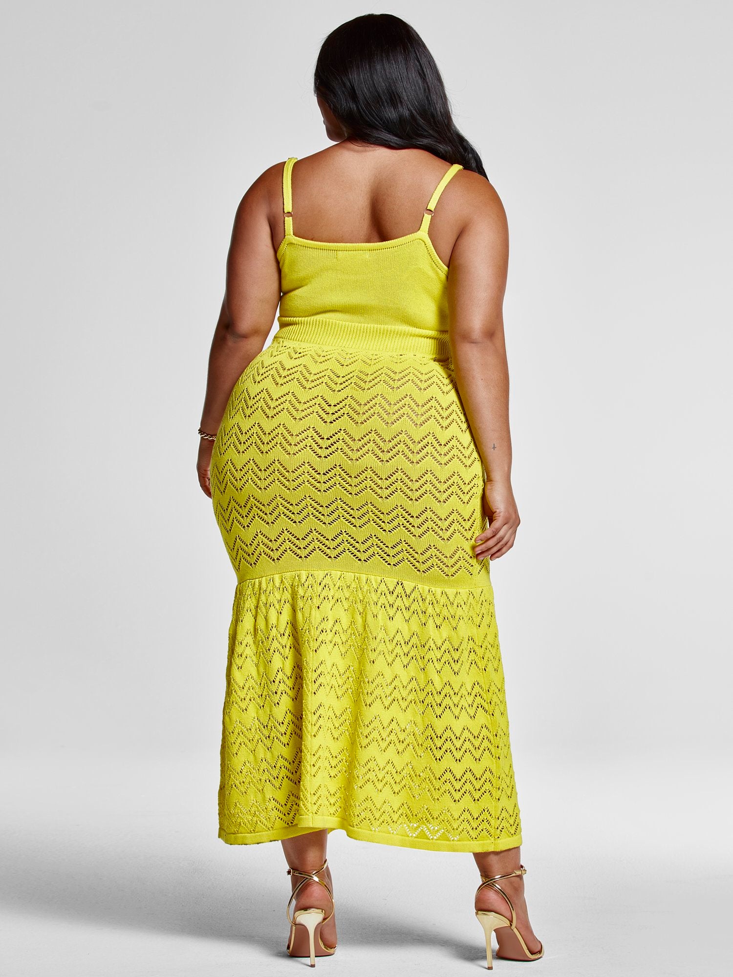 #color:YELLOW