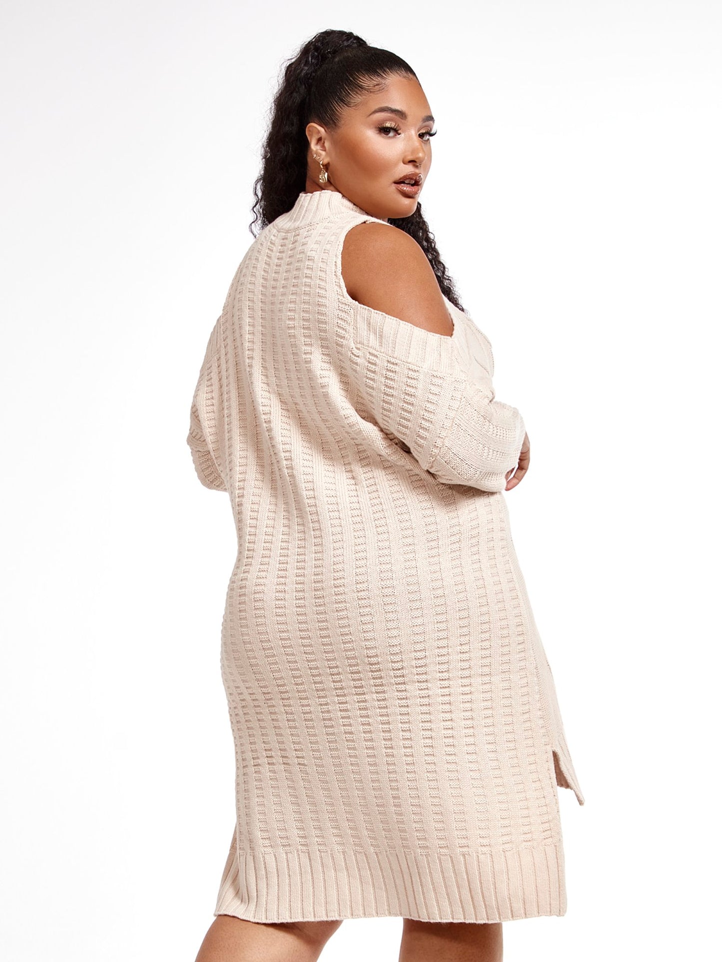 #color:IVORY