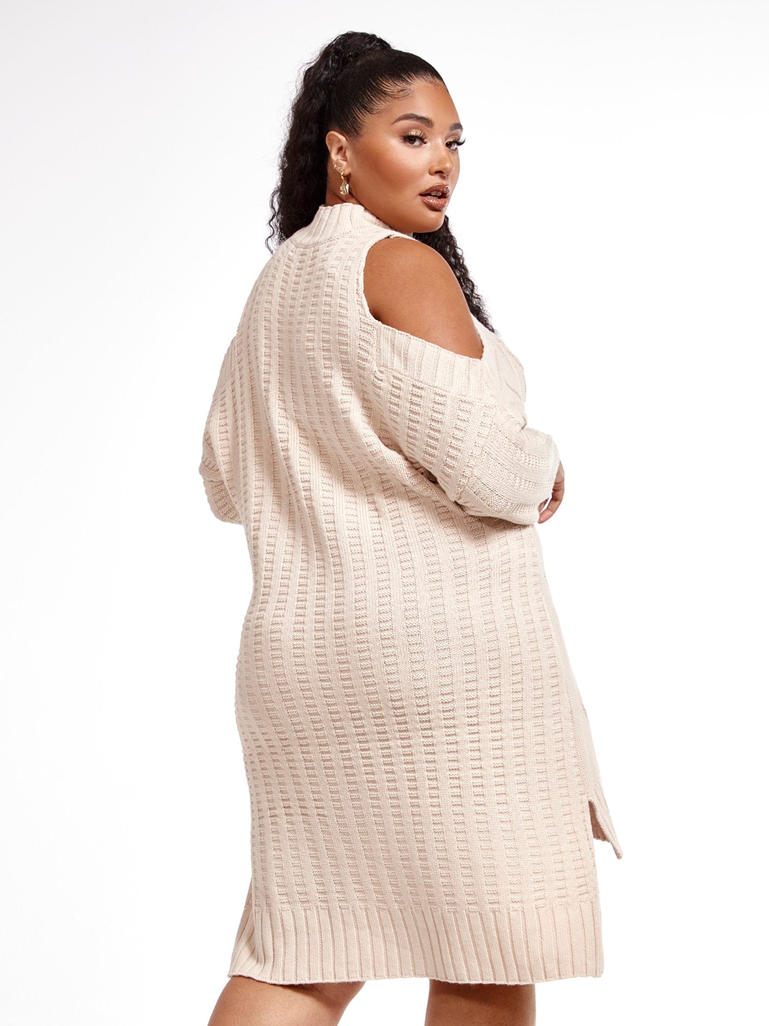 #color:IVORY