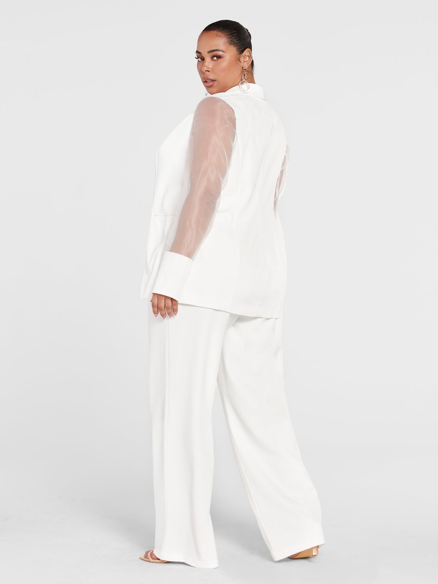 #color:IVORY