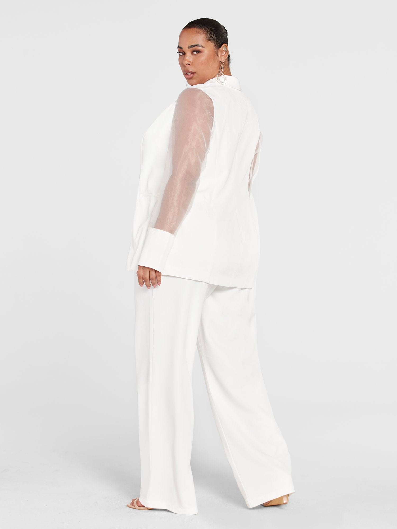 #color:IVORY