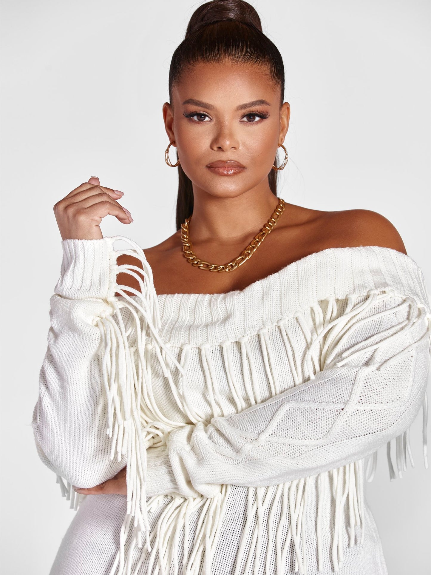 #color:IVORY