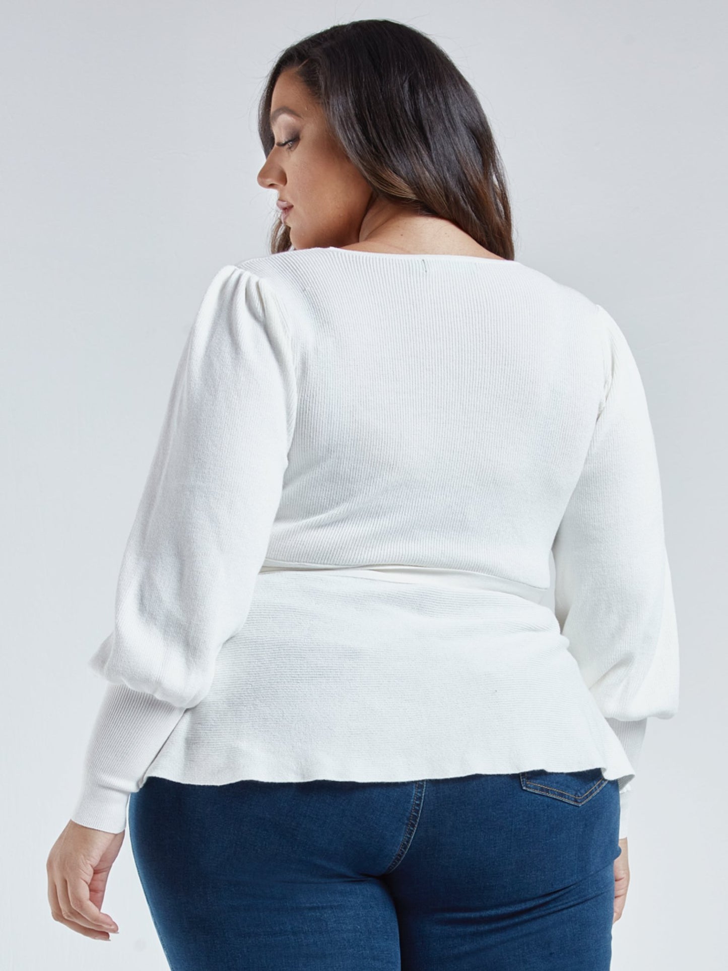 #color:IVORY