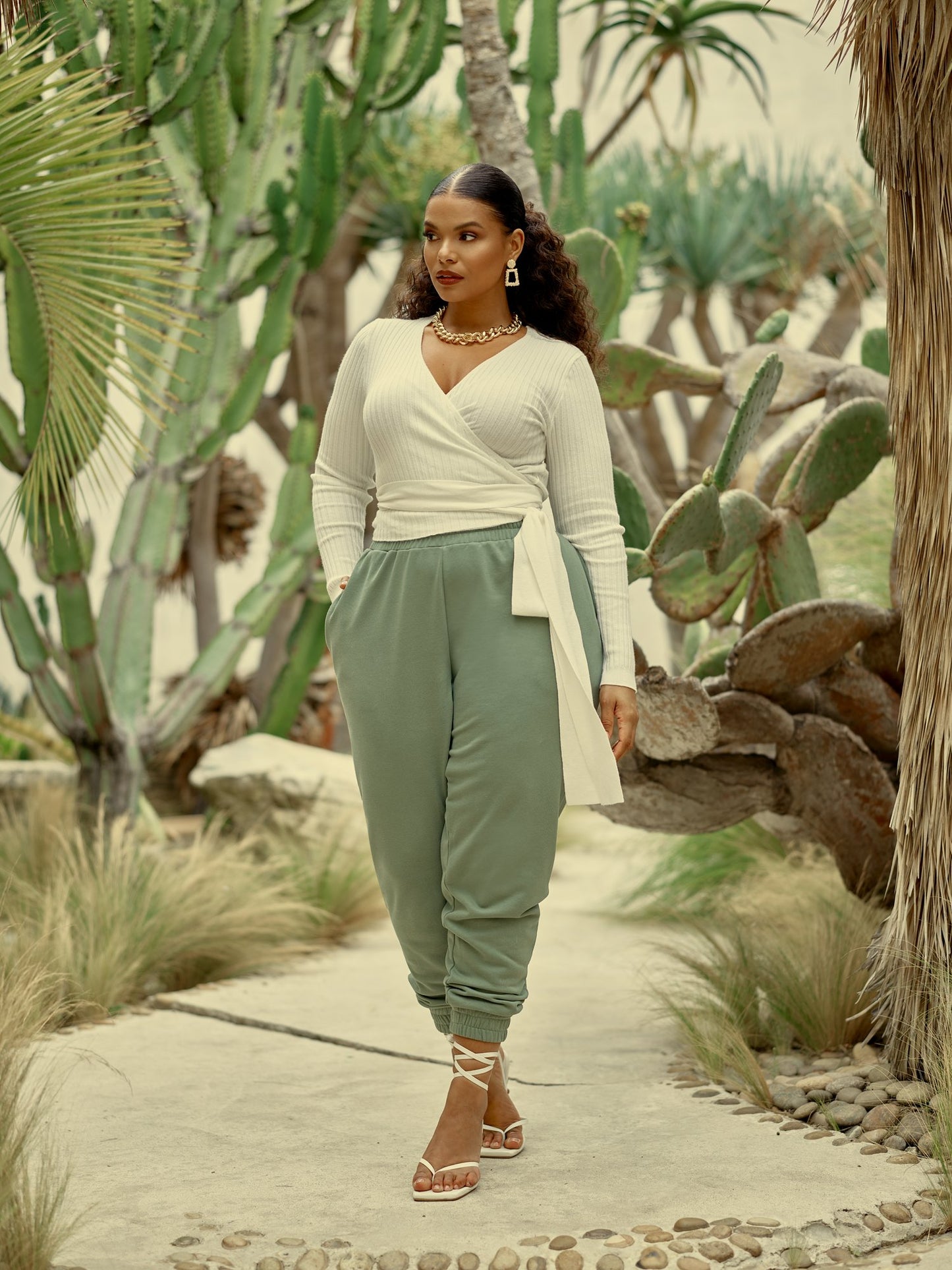 #color:IVORY