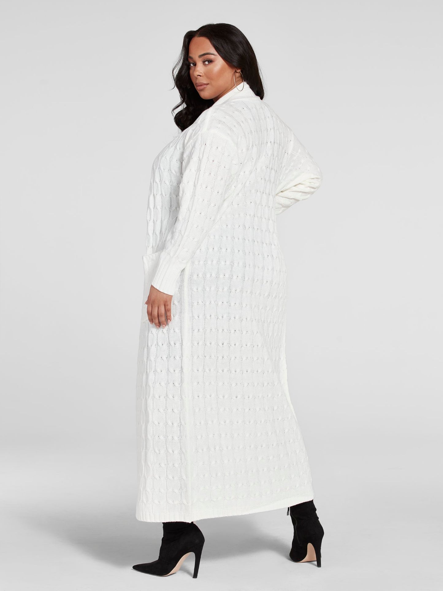 #color:IVORY