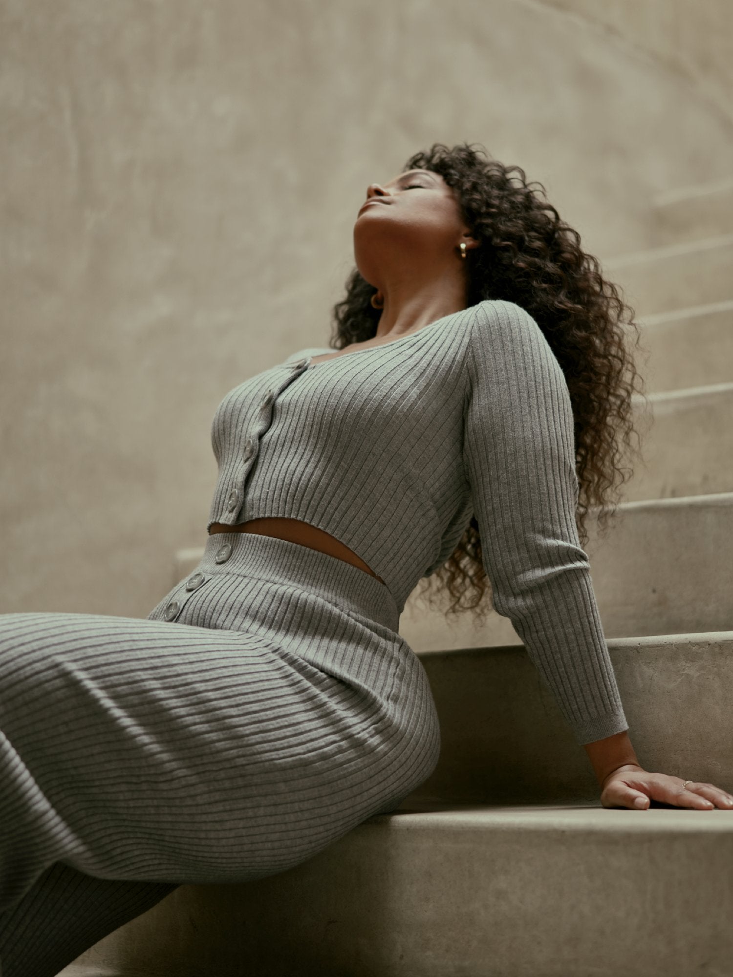 #color:GREY