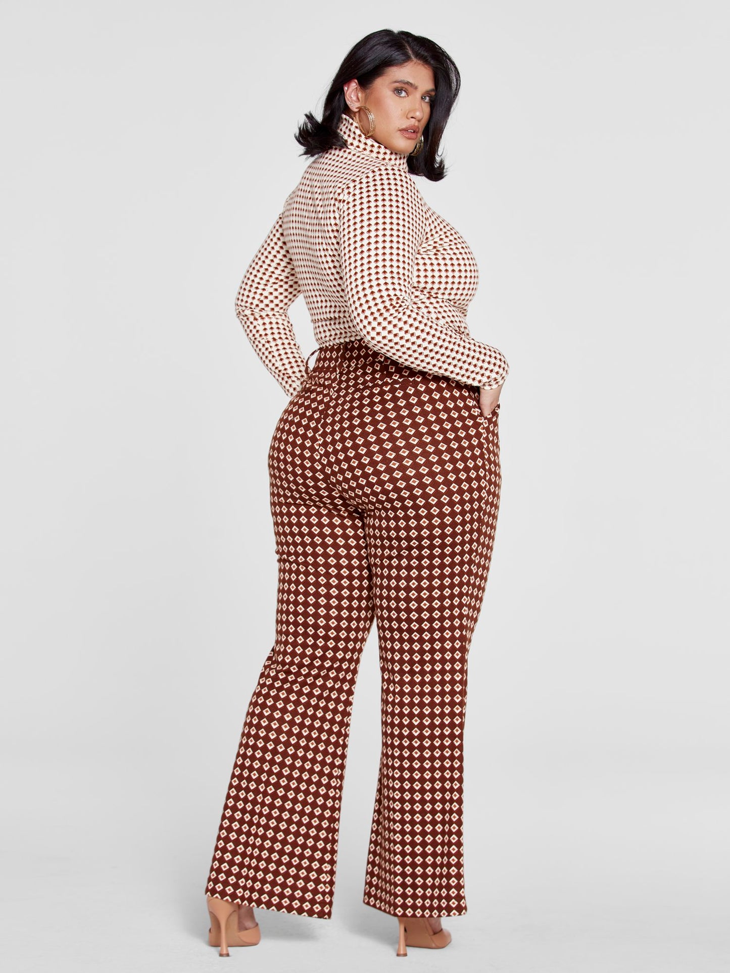 #color:BROWN