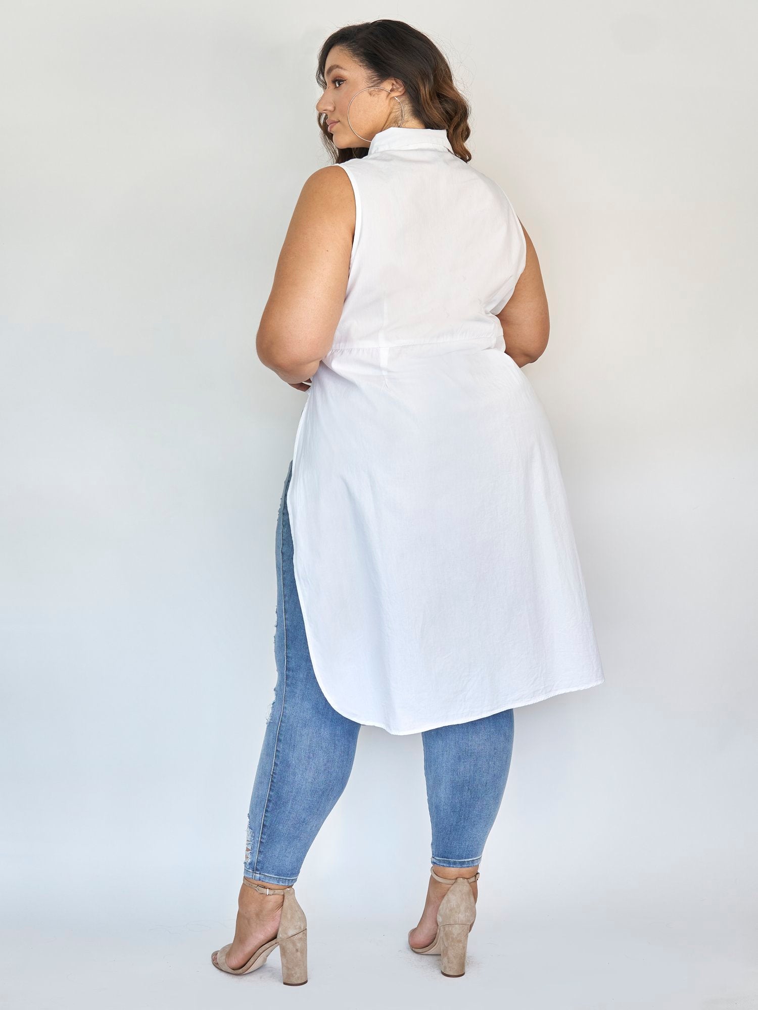 #color:WHITE