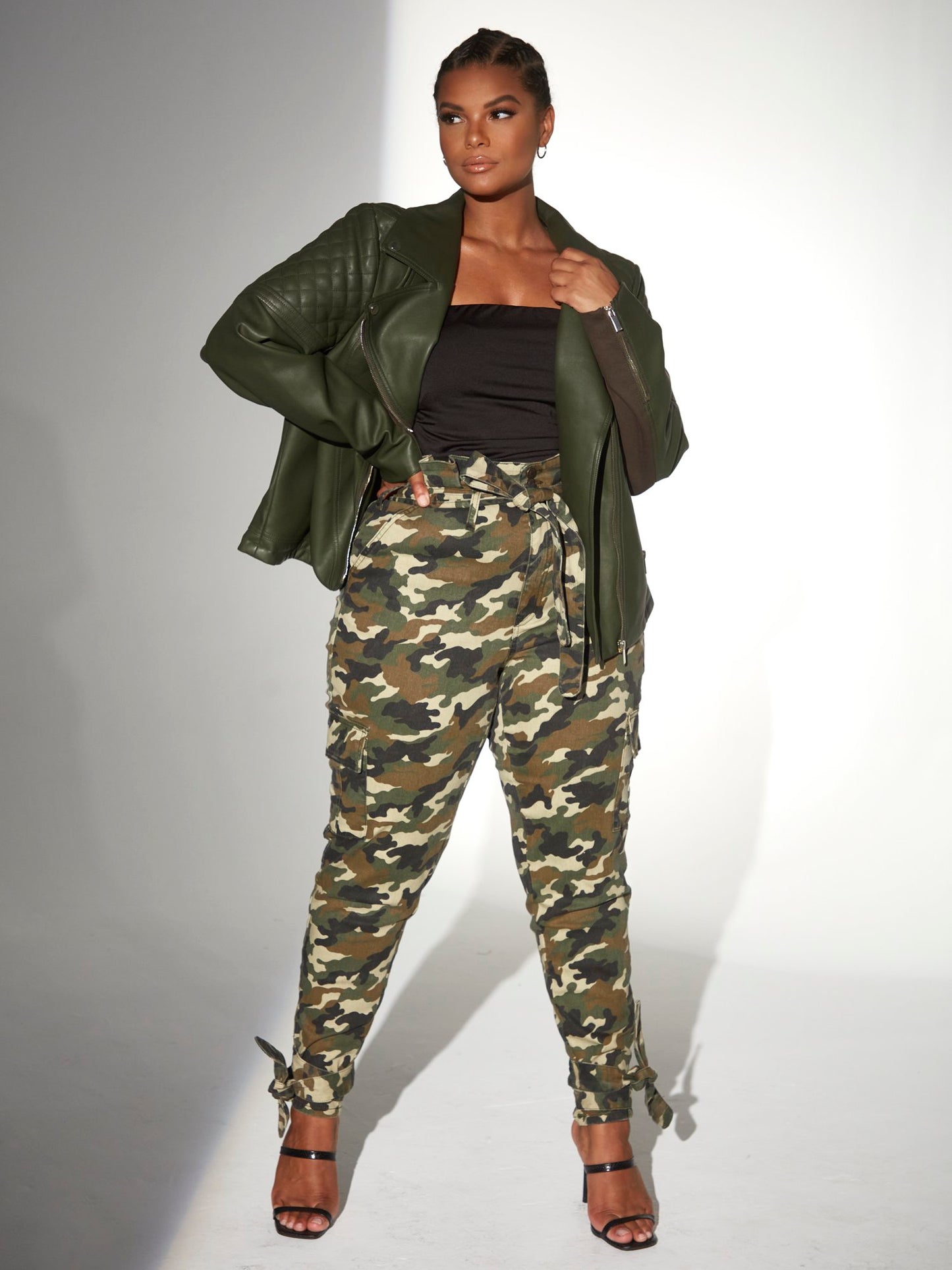 #color:WOODLAND GREEN